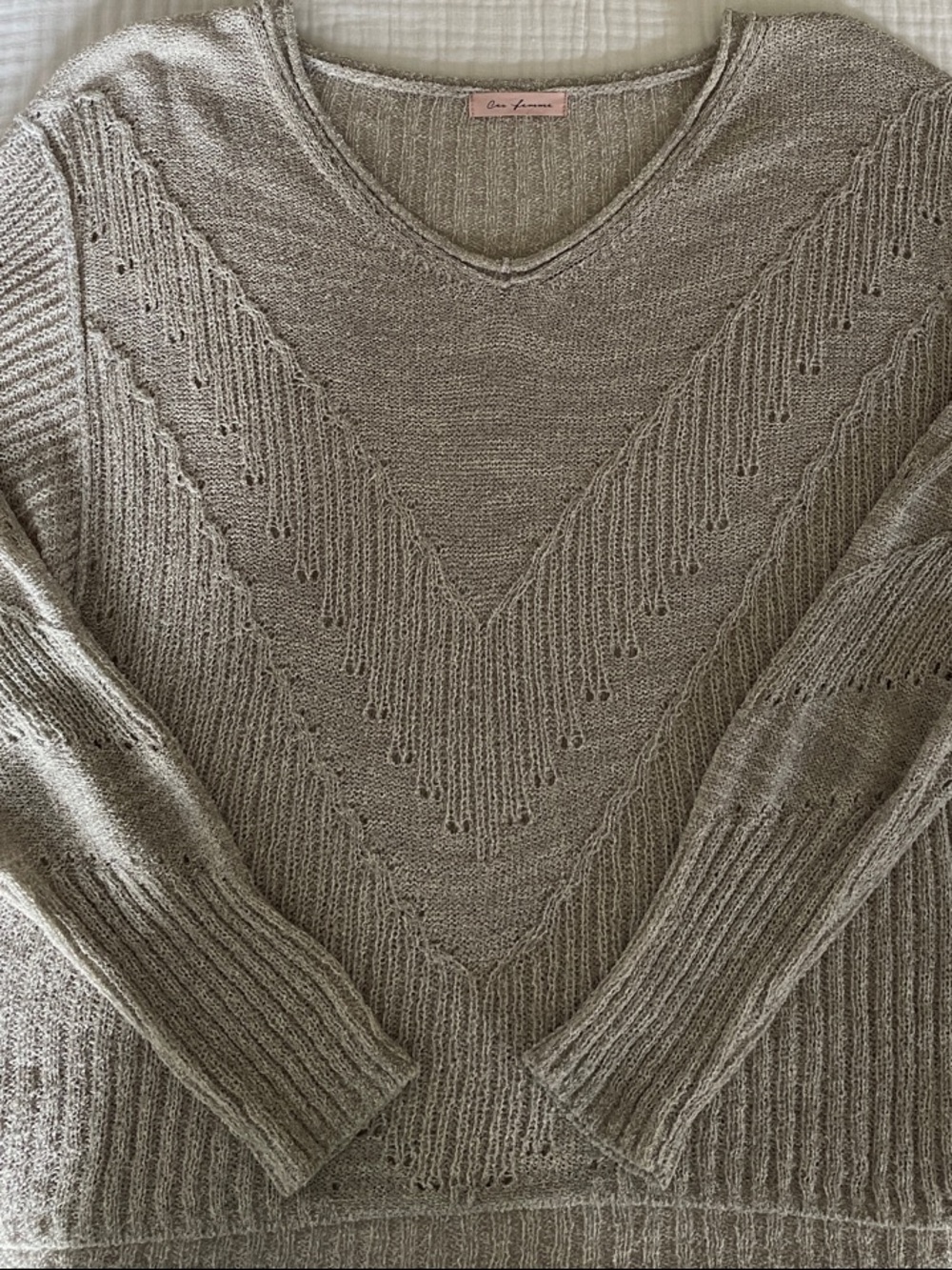 Ces Femme V-Neck Knit Sweater in Taupe